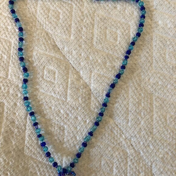 One-of-a-kind handmade beaded necklace 18" long for women and girls - Picture 4 of 4